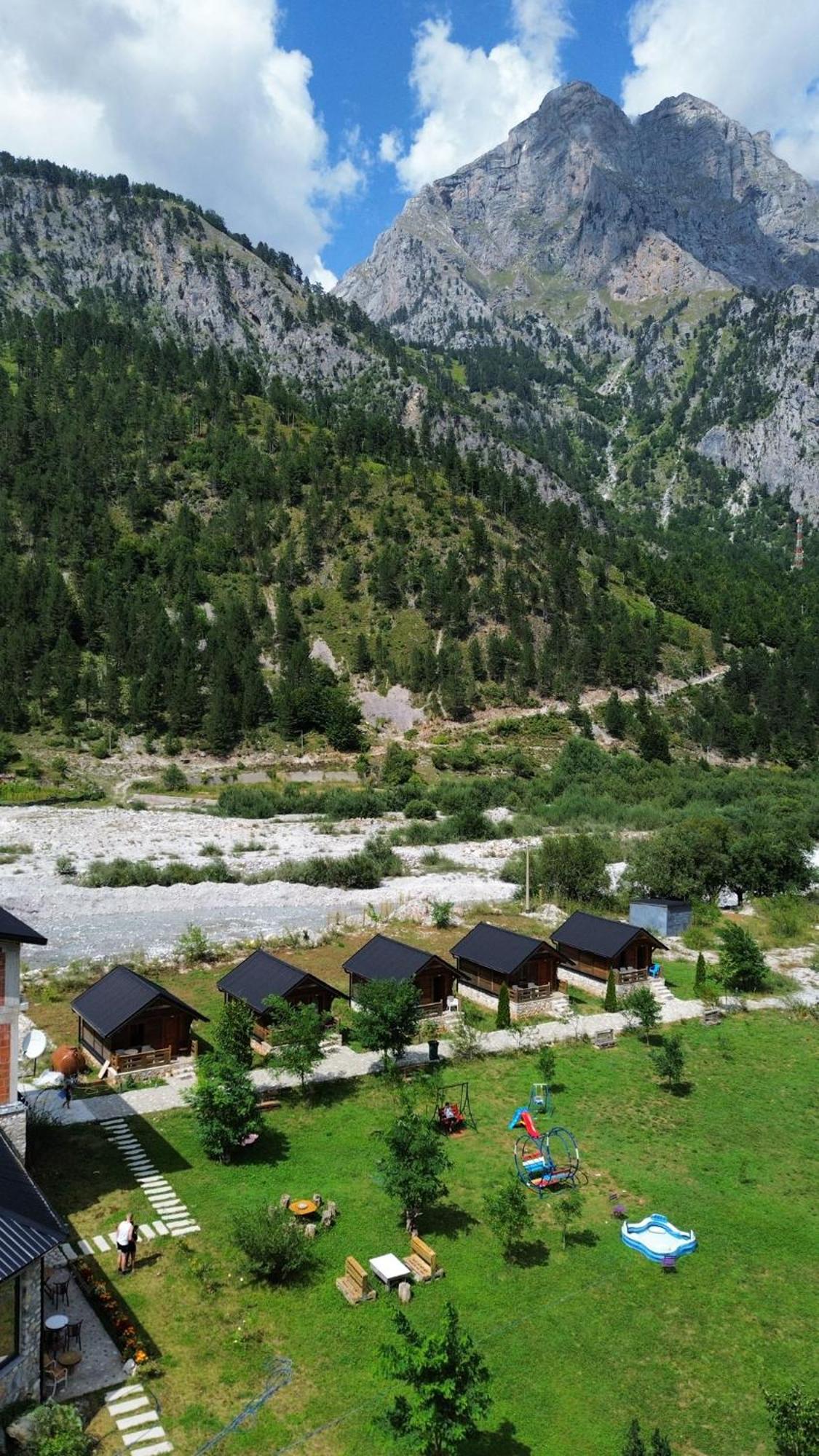 Villa Cntr Park *